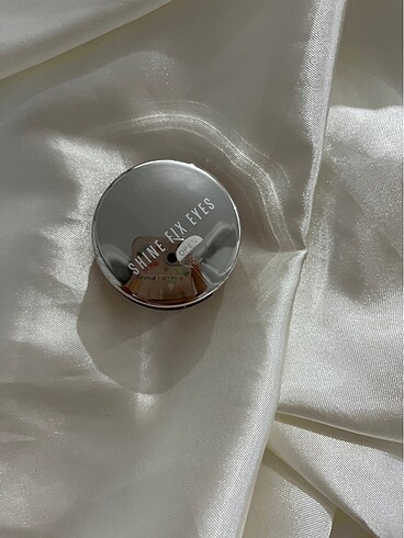 Aritaum shine fix eyes
