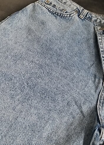 Trendyol & Milla Mavi asimetrik kapama denim şort