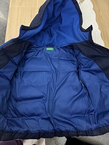 7 Yaş Beden Benetton 6/7 yaş çocuk kaz tüyü mont