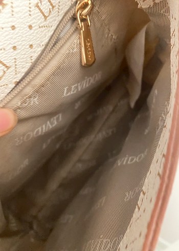 Levidor Zincir Detaylı Beyaz Kadın Çanta - Görsel 5