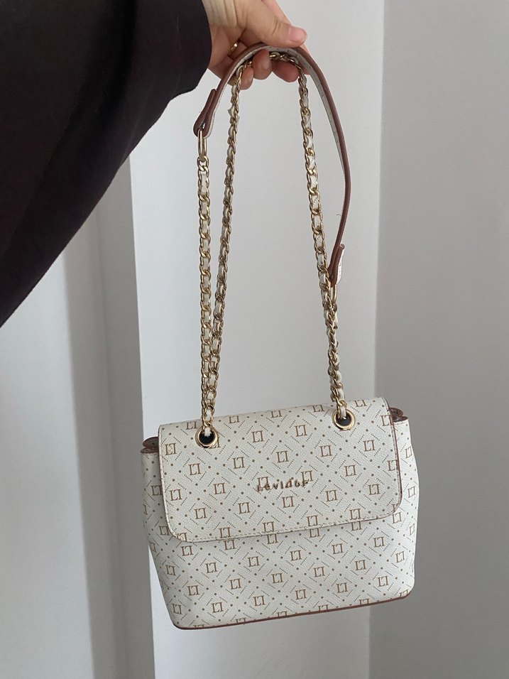 Levidor Zincir Detaylı Beyaz Kadın Çanta - Görsel 3