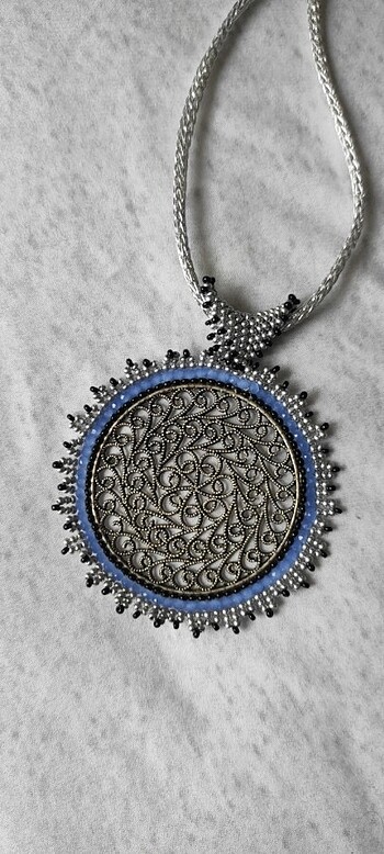 Tasarımcı Kolye 