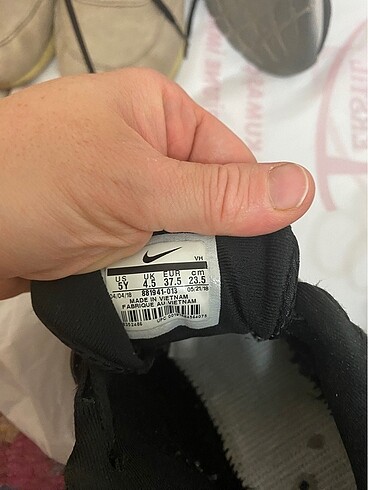 37,5 Beden siyah Renk Nike spor ayakkabı
