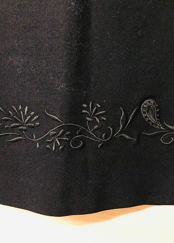 Beymen Nakış Detaylı Siyah Midi Etek - Görsel 2