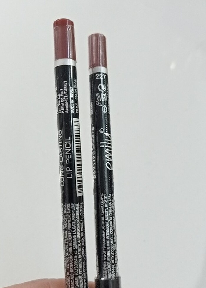 GOLDEN ROSE EMİLY NO 227 DUDAK KALEMLERİ 2 ADET. - Görsel 2