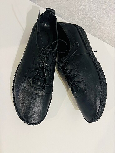 38 DERİ RAHAT KALIP YUMUŞAK SNEAKER