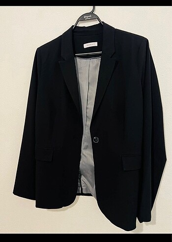 40 YESSİCA KOL KIVIRMALI BLAZER