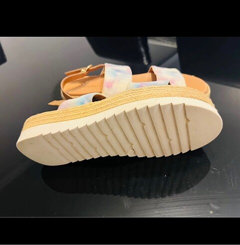 37 Beden 37 CATWALK KALİTELİ KEYEN PAMUK SANDALET