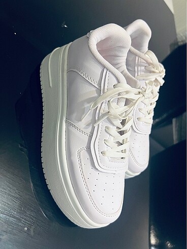 36 Beden beyaz Renk 36 KALIN TABAN RAHAT KALIP SNEAKER