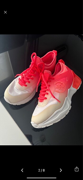 Guess 36 GUESS ORJİNAL KALIN TABAN SNEAKER