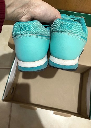 37 Beden yeşil Renk Orijinal Nike Spor Ayakkabı