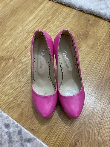 Pembe platform