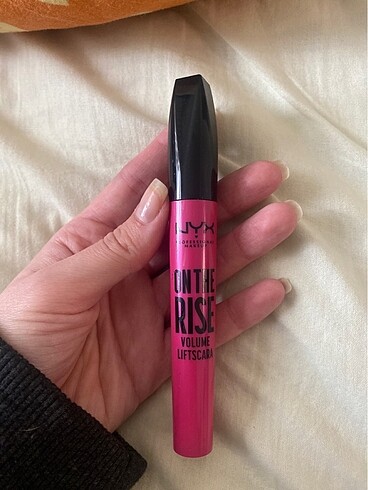 NYX On The Rise Maskara