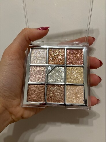 MAC Unleashia Glitter Paleti