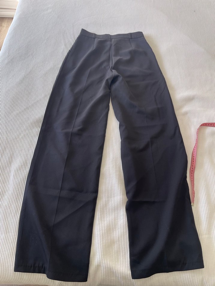 Kadın Siyah Pilili Kumaş Pantolon - Görsel 2