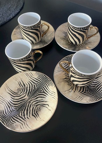 Zebra Desenli Kahve Fincanları ve Tabağı Seti - Görsel 4