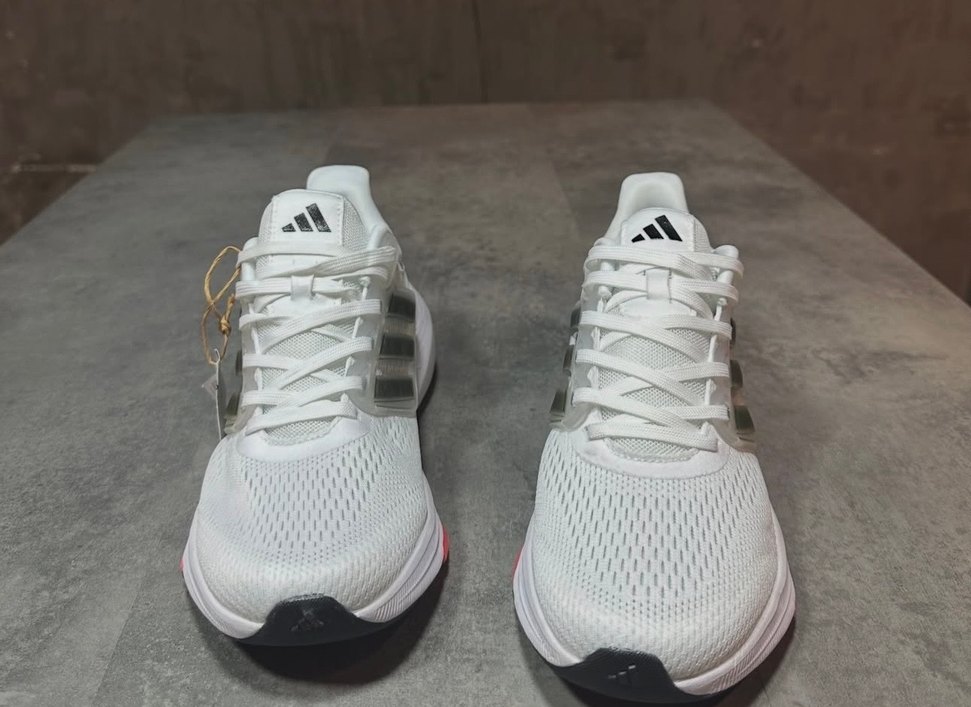 Adidas Beyaz Koşu Ayakkabısı — görsel 2/7