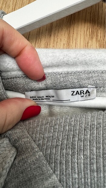 Zara Zara body swearshirt