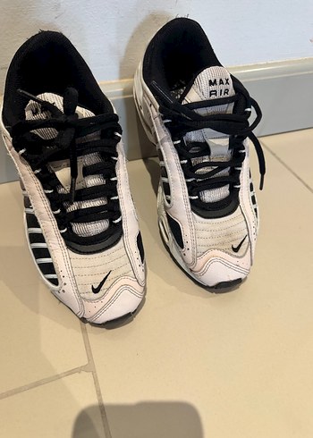 Beyaz Siyah Bağcıklı Kadın Spor Ayakkabı - Görsel 7