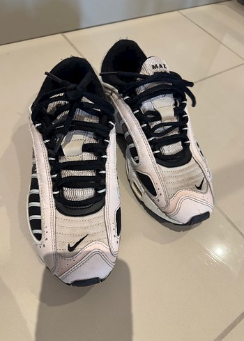 Beyaz Siyah Bağcıklı Kadın Spor Ayakkabı - Görsel 2