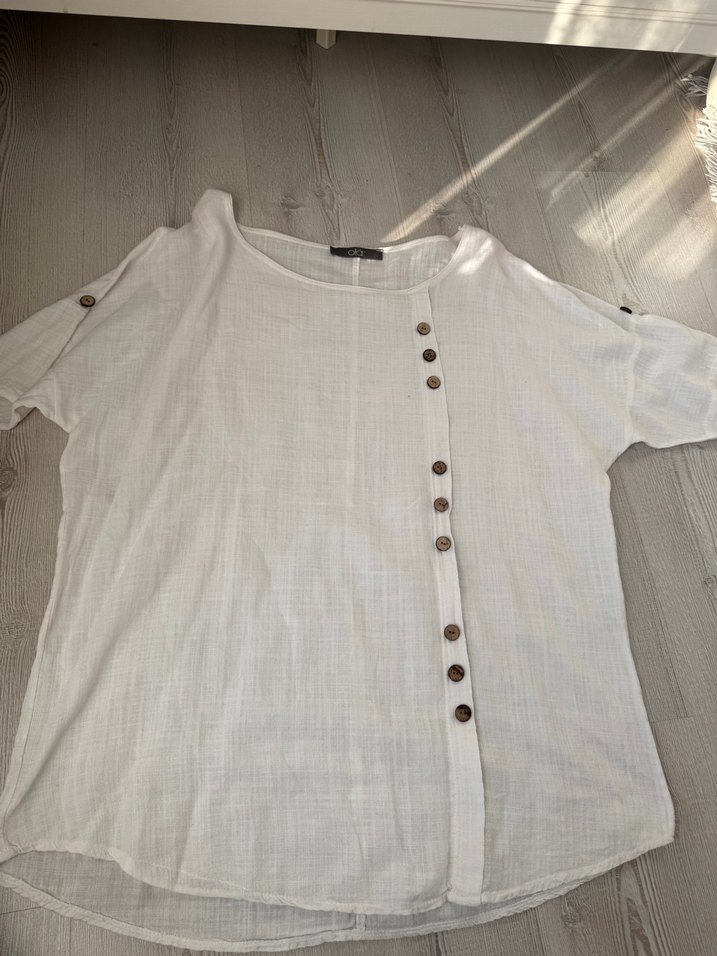 Düğmeli Beyaz Keten Kadın Gömlek - Görsel 3