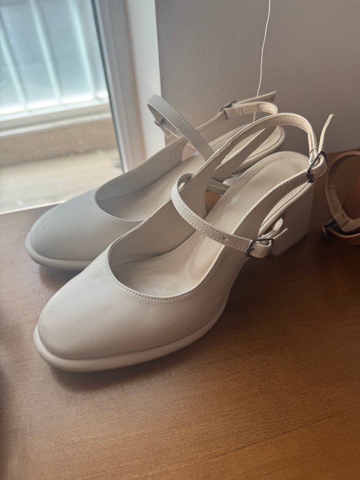 Beyaz Kadın Klasik Dolgu Topuklu Ayakkabı - Görsel 3
