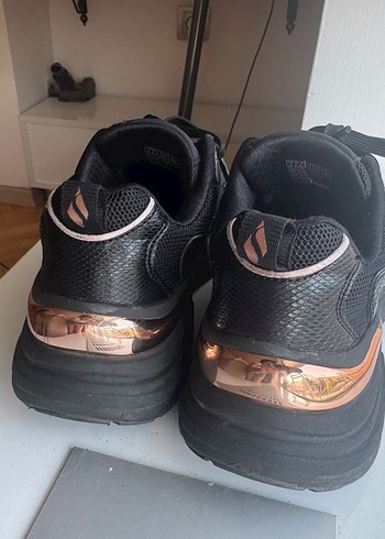 37 Beden Skechers Siyah Platform Spor Ayakkabı