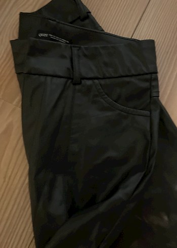 Siyah Deri Kemerli Kadın Pantolon - Görsel 8