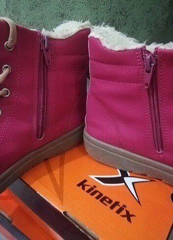 LC Waikiki Kız çocuk bot