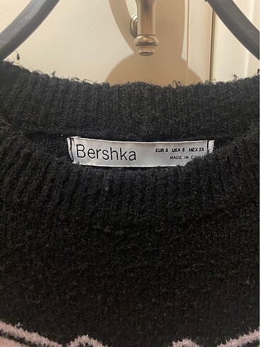 Bershka kelebek desenli kazak - Görsel 2