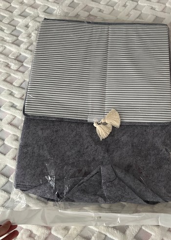 Beden Renk Gri Keçe Kapaklı Mega Saklama Kutusu