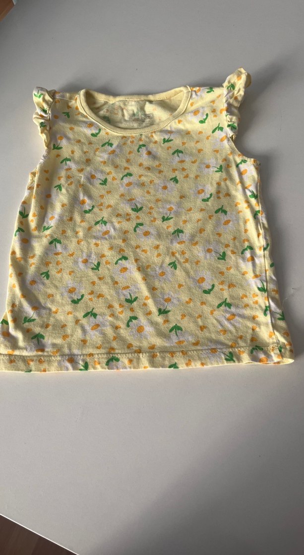 Sarı Desenli Kolsuz Kız Çocuk Tişörtü - Görsel 2