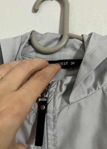 Gri Midi Kadın Yağmurluk Kapüşonlu - Görsel 7