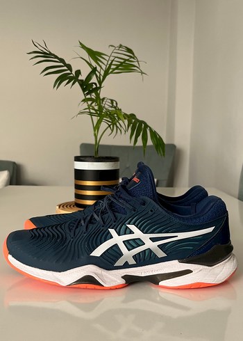 Asics 44