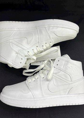 NIKE JORDAN 1 MİD - Görsel 4
