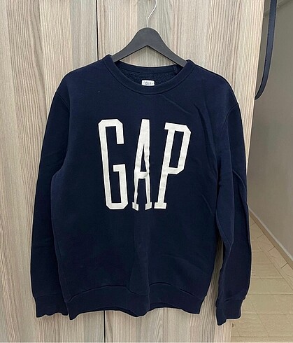 Gap sweatshirt