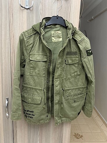 Zara erkek çocuk trençkot