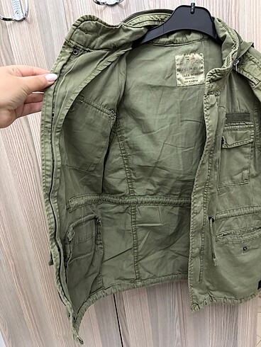 8 Yaş Beden haki Renk Zara erkek çocuk trençkot