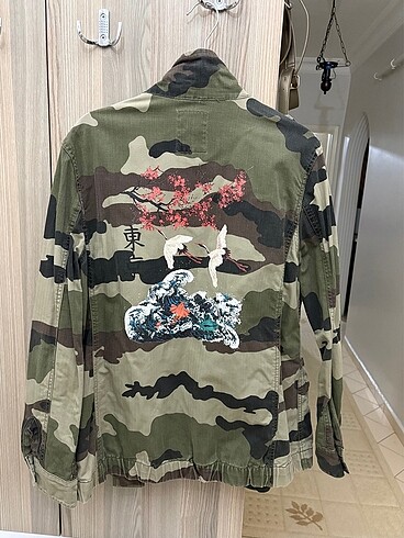 Bershka Kadın trençkot