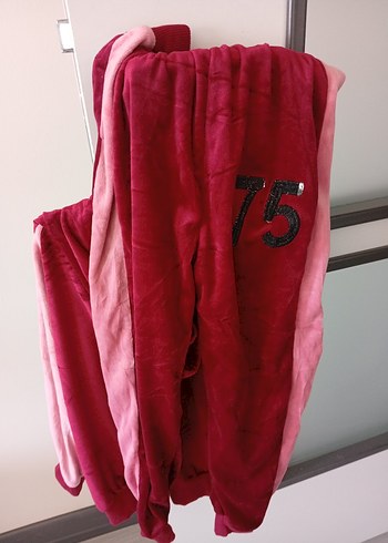 Kız Çocuk Bordo Parlak Bornoz - Görsel 4