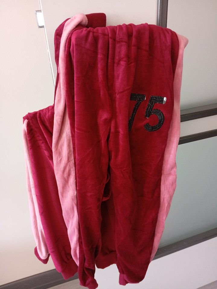 Kız Çocuk Bordo Parlak Bornoz - Görsel 4