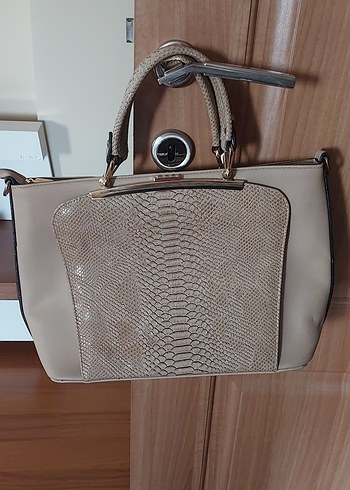 Michael Kors Bej Deri Yılan Desenli Kadın Çanta - Görsel 2