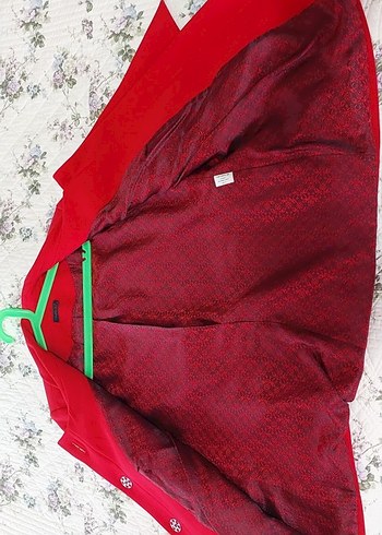 Kırmızı Kaban - Görsel 4