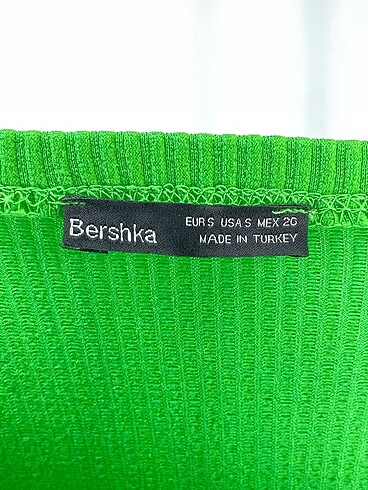 s Beden yeşil Renk Bershka Mini Elbise %70 İndirimli.