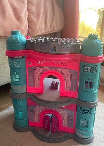 Pastel Pembe-Mavi Oyuncak Kale - Görsel 2