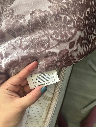 Karaca Karaca yatak örtüsü