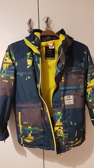 Decathlon marka erkek cocuk montu 