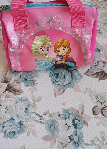  Beden Frozen çanta