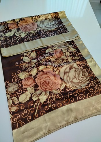 Kahverengi Vintage Desenli Eşarp - Görsel 2