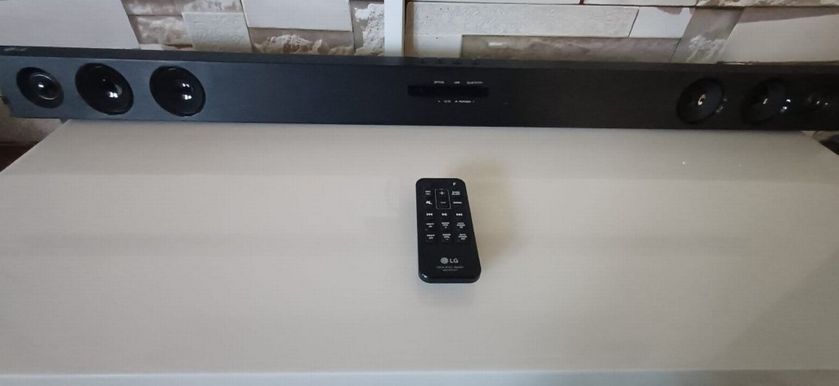 LG SJ3 Siyah Bluetooth Ses Sistemi - Görsel 2